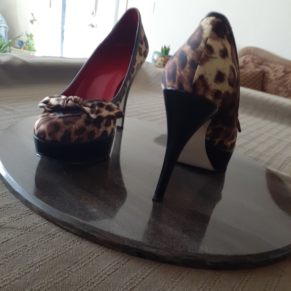 High heel shoes - Picture 2 of 3